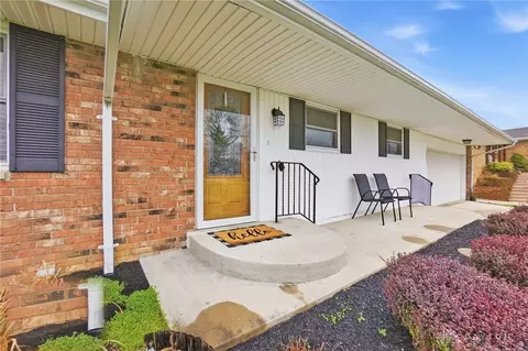 1628 Yorkshire Ct, Springfield, OH 45503 photo 6