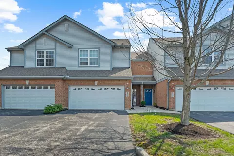 9252 Great Lakes Cir, Washington Township, OH 45458