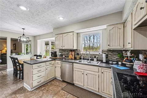 Kitchen - 10200 Wright Brothers Ct, Centerville, OH 45458 photo 1 of 4
