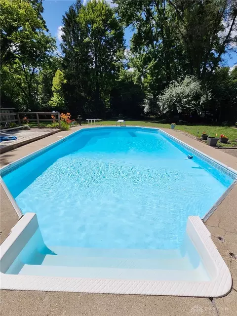 Exterior - 10200 Wright Brothers Ct, Centerville, OH 45458 photo 5 of 6