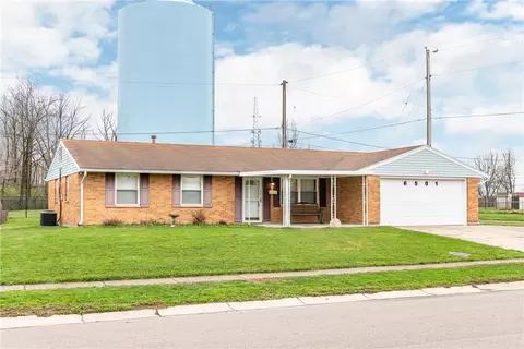 6501 Stonehurst Dr, Huber Heights, OH 45424
