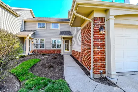 3915 E Summit Ridge Dr, Beavercreek, OH 45430