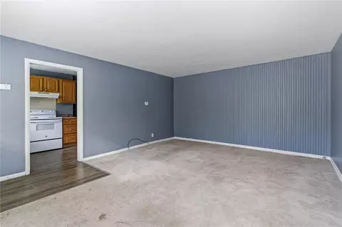 Living - 465 E Pike St, Morrow, OH 45152 photo 3 of 3