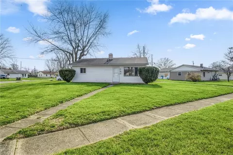 855 Boylan Dr, Xenia, OH 45385