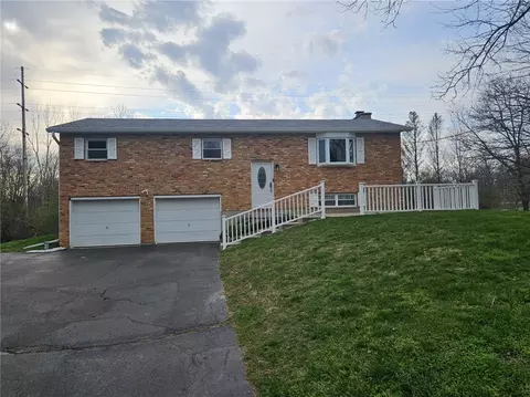 519 Moorefield Rd, Springfield, OH 45502
