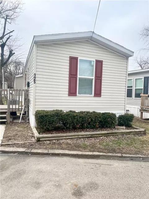 125 Blackberry Rd, Dayton, OH 45431