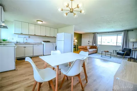 Dining - 1770 Big Hill Rd, Kettering, OH 45439 photo 3 of 3
