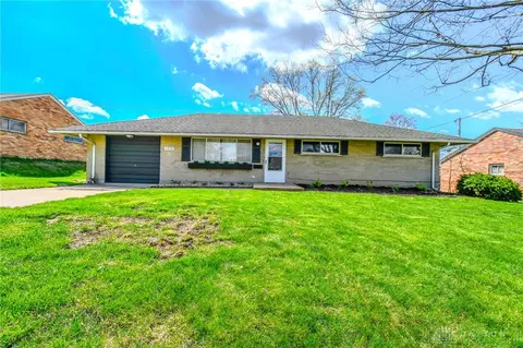Exterior - 1770 Big Hill Rd, Kettering, OH 45439 photo 2 of 8