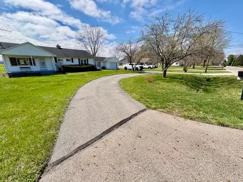 Exterior - 3079 Rocky Point Rd, Springfield, OH 45502 photo 11 of 11