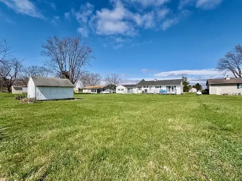 Exterior - 3079 Rocky Point Rd, Springfield, OH 45502 photo 9 of 11