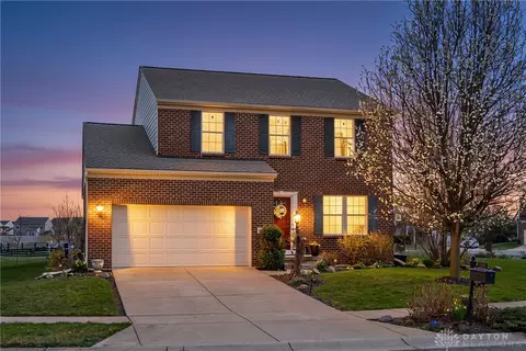 1563 N Wood Creek Dr, Dayton, OH 45458