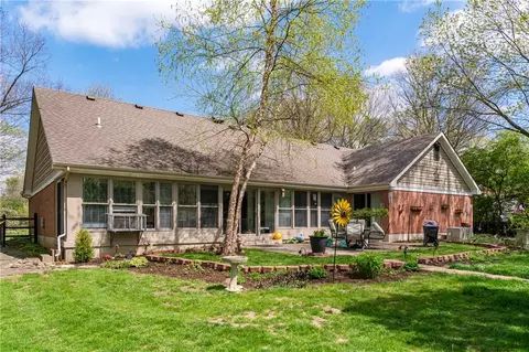 Exterior - 159 E Lytle 5 Points Rd, Centerville, OH 45458 photo 10 of 11