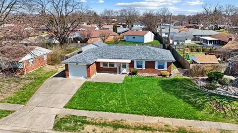 5740 Pennywell Dr, Dayton, OH 45424