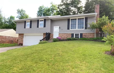 55 Bramble Bush Ln, Springboro, OH 45066