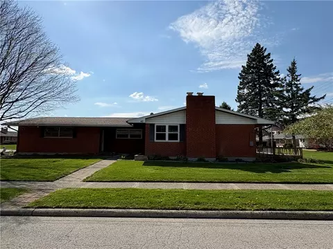 43 June Pl, Brookville, OH 45309