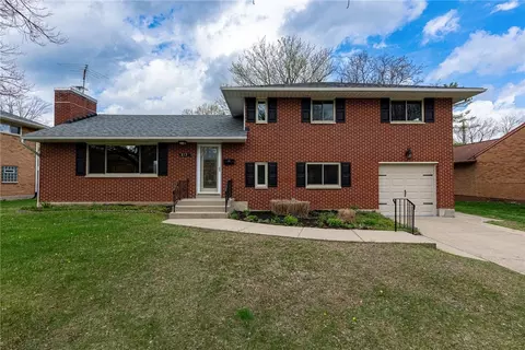 813 Lovetta Dr, Kettering, OH 45429