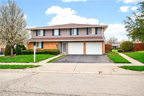 1652 Mars Hill Dr, West Carrollton, OH 45449