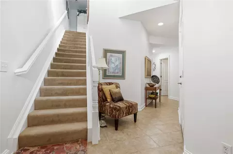 Entry Way - 432 Shaw Farm Ln, Kettering, OH 45429 photo 2 of 3