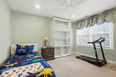 Bedroom - 432 Shaw Farm Ln, Kettering, OH 45429 photo 4 of 4