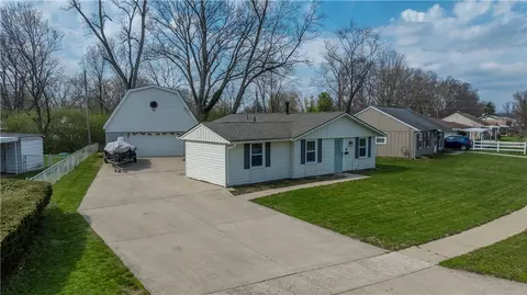 1037 Primrose Dr, West Carrollton, OH 45449