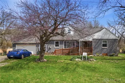 1466 S Central Dr, Dayton, OH 45432