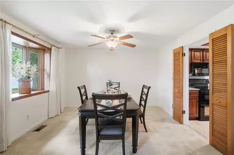 Dining - 2325 E Rahn Rd, Kettering, OH 45440 photo 1 of 6