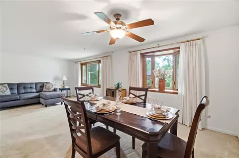 Dining - 2325 E Rahn Rd, Kettering, OH 45440 photo 2 of 6