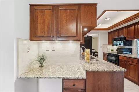 Kitchen - 2325 E Rahn Rd, Kettering, OH 45440 photo 7 of 7