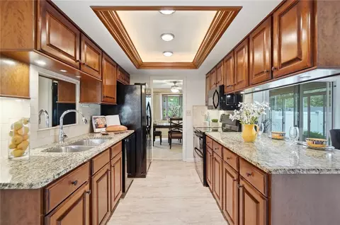 Kitchen - 2325 E Rahn Rd, Kettering, OH 45440 photo 6 of 7
