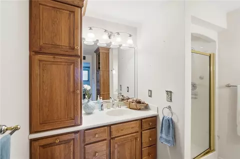 Bath - 2325 E Rahn Rd, Kettering, OH 45440 photo 1 of 4