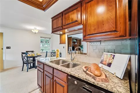 Kitchen - 2325 E Rahn Rd, Kettering, OH 45440 photo 3 of 7
