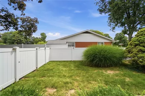 Exterior - 2325 E Rahn Rd, Kettering, OH 45440 photo 6 of 14