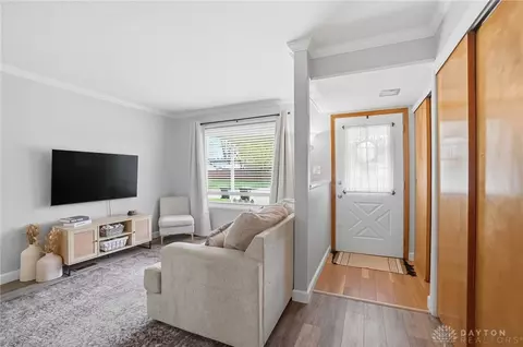 Entry Way - 3109 Sudbury Dr, Kettering, OH 45420 photo 1 of 2