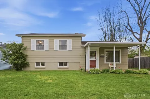 Exterior - 3109 Sudbury Dr, Kettering, OH 45420 photo 6 of 10