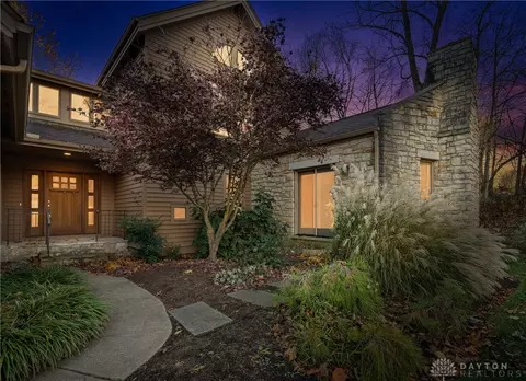3849 Sable Ridge Dr, Bellbrook, OH 45305