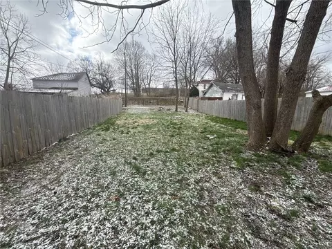 Exterior - 1125 W High St, Springfield, OH 45506 photo 4 of 8
