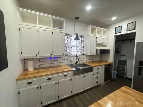 Kitchen - 1125 W High St, Springfield, OH 45506 photo 2 of 6