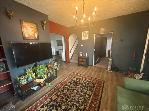 Living - 1125 W High St, Springfield, OH 45506 photo 2 of 4