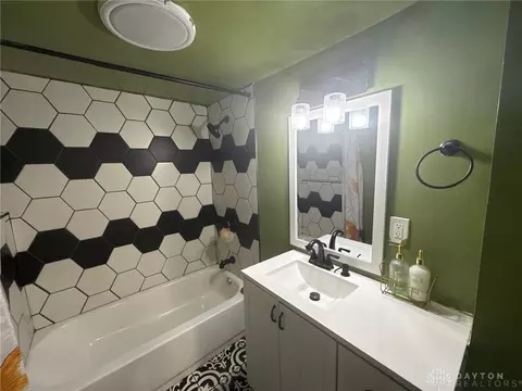 Bath - 1125 W High St, Springfield, OH 45506 photo 1 of 3