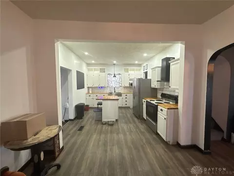 Kitchen - 1125 W High St, Springfield, OH 45506 photo 3 of 6