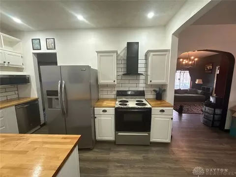 Kitchen - 1125 W High St, Springfield, OH 45506 photo 6 of 6