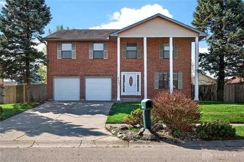 6660 Deer Bluff Dr, Huber Heights, OH 45424