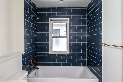 Bath - 2908 Hazel Ave, Dayton, OH 45420 photo 2 of 5