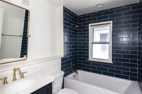Bath - 2908 Hazel Ave, Dayton, OH 45420 photo 1 of 5