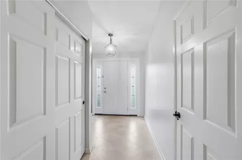 Entry Way - 1007 Hyde Park Dr, Centerville, OH 45429 photo 1 of 9