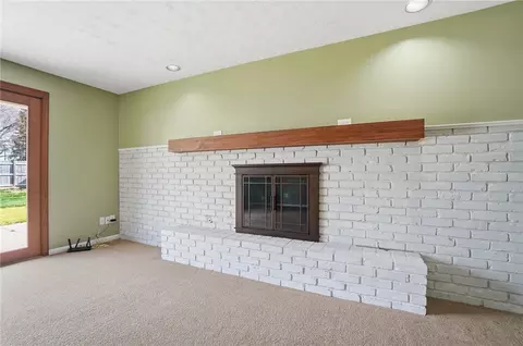 Living - 1007 Hyde Park Dr, Centerville, OH 45429 photo 6 of 9