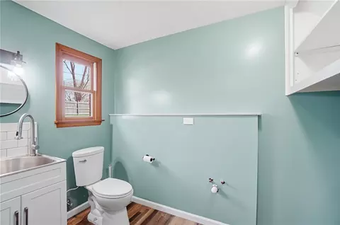 Bath - 1007 Hyde Park Dr, Centerville, OH 45429 photo 6 of 7
