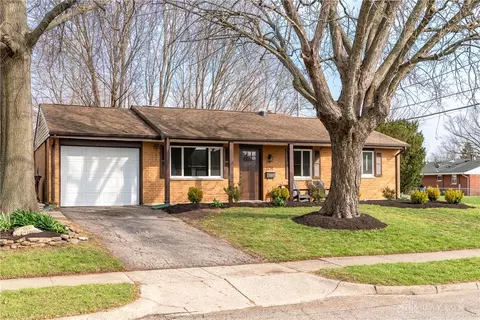 1731 Navajo Dr, Xenia, OH 45385