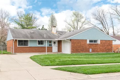 5424 Coleraine Dr, Huber Heights, OH 45424