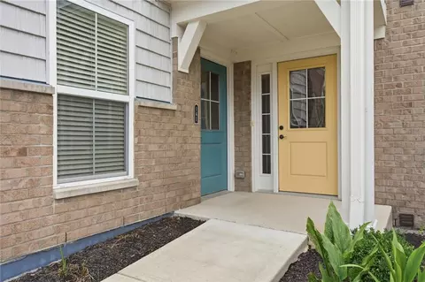 141 Old Pond Rd, Springboro, OH 45066